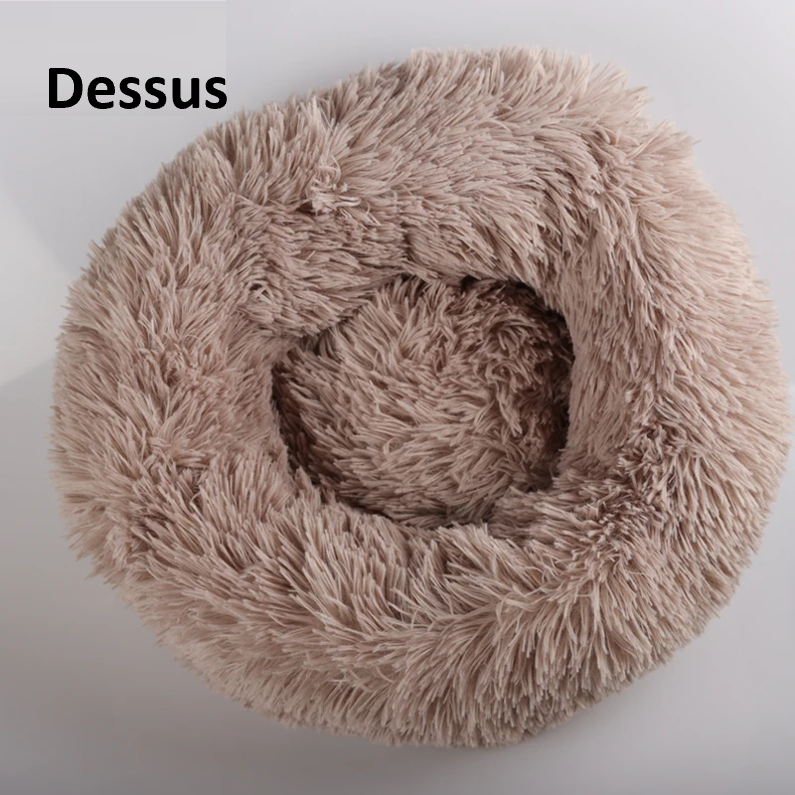 Coussin peluche moelleux, confortable élégant bord surélevé. Grande variété des modèles, lessivable : lavable en machine. 20 COLORIS 8 TAILLES Diamètre 30 cm, 40 cm, 50 cm, 60 cm, 70 cm, 80 cm, 90 cm, 100 cm ! 1 METRE de diamètre ! pour des chiens jusqu'à 40 kg.  rembourré en fibre polaire  Vue du dessus