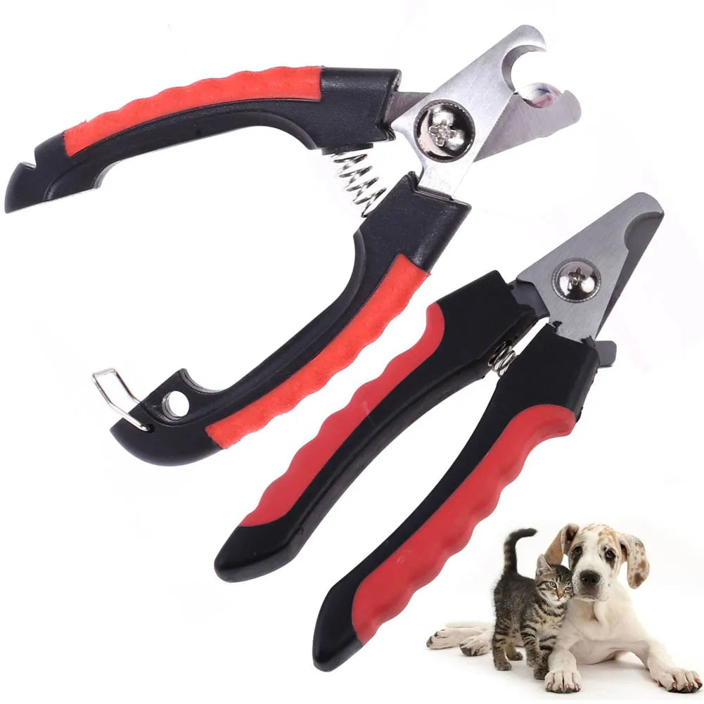 Coupe ongles professionnel pour chiens et chats PETS, lame en acier inoxydable arrondi pour une coupe sans douleur régulière et propre. Repose patte pour que votre animal ne bouge pas lors de la coupe. Fermoir pour ranger votre outil en toute sécurité . Toilettage, économie , vétérinaire beauté . Poignée ergonomique et confortable . Cadeau IDEAL !!  TOUTES RACES , TOUTES TAILLES  avec chien et chat